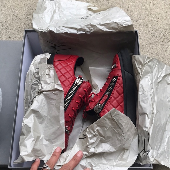 Giuseppe 100% authentic - Picture 6 of 7